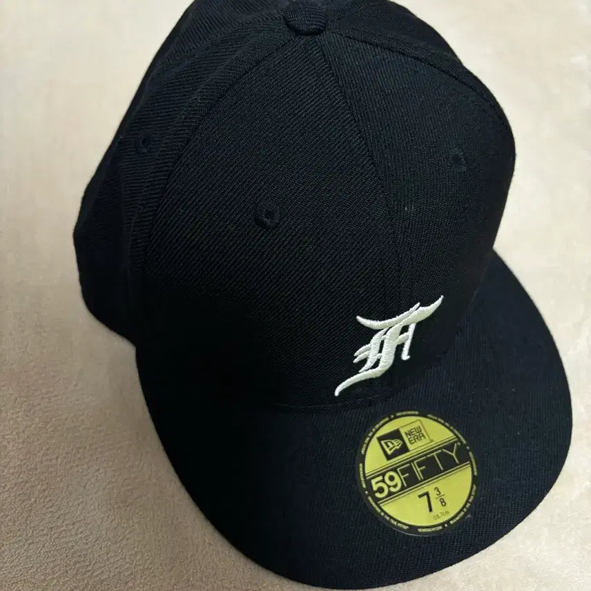 [BUNJANG] Fear of God New Era 59FIFTY Cap Black 7 3/8 / 크림 거래가 30) 뉴에라 피어오브갓 59FIFTY 캡 블랙 7 3/8