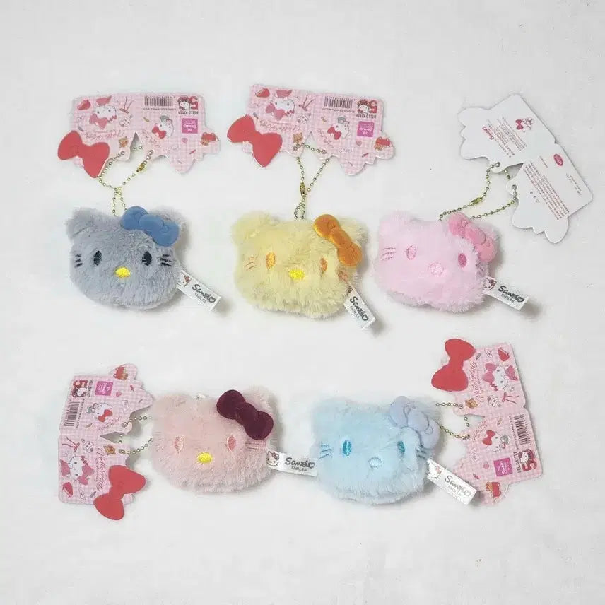 [BUNJANG] Sanrio Hello Kitty 50th Anniversary Face Plush Keychain / [새상품] 산리오 헬로키티 50주년 퍼 페이스 인형 키링