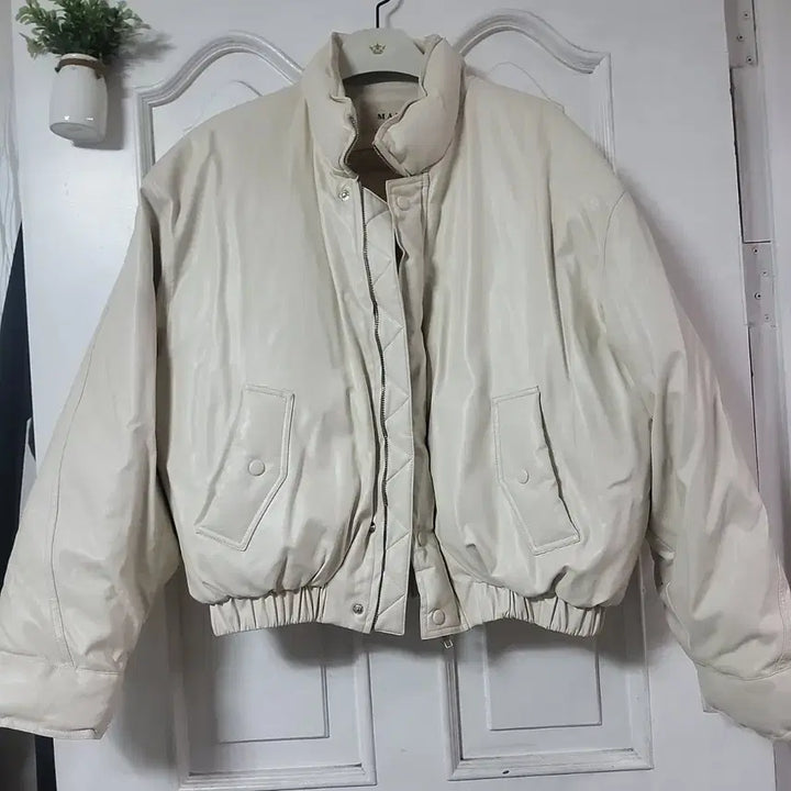 [BUNJANG] Ivory Padded Leather Short Jacket / 아이보리 엄청 빵빵 귀여운 레더 패딩 숏 점퍼 55~66반