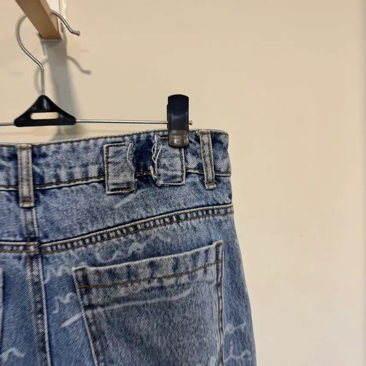 [BUNJANG] Maison Marithe x Saki Lettering Wide Denim / 메종마레x사키 레터링 와이드 데님