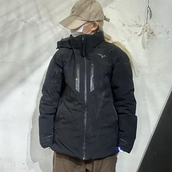 [BUNJANG] Mizuno Black Hooded Padded Jacket L / 미즈노 블랙 후드 패딩 자켓 L