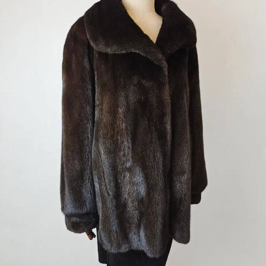 [BUNJANG] ROSEE Blackglama Stand Collar Half Mink Coat / 역시즌초특가 ROSEE로제 블랙그라마 스탠카라 하프밍크