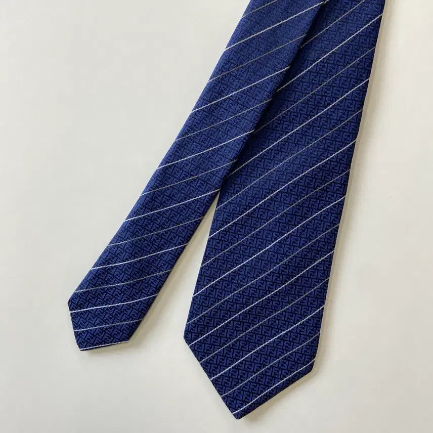 [BUNJANG] FENDI FF Monogram Tie 8.2cm / 펜디 (FENDI) 신형라벨 FF모노그램 정품 명품 넥타이8.2cm