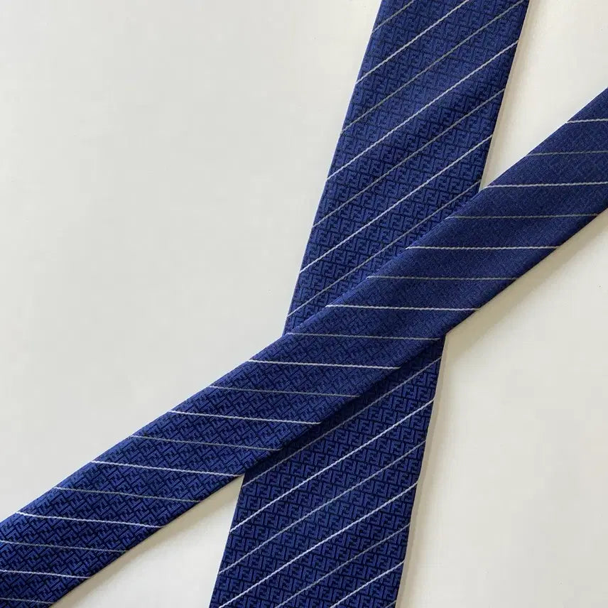 [BUNJANG] FENDI FF Monogram Tie 8.2cm / 펜디 (FENDI) 신형라벨 FF모노그램 정품 명품 넥타이8.2cm