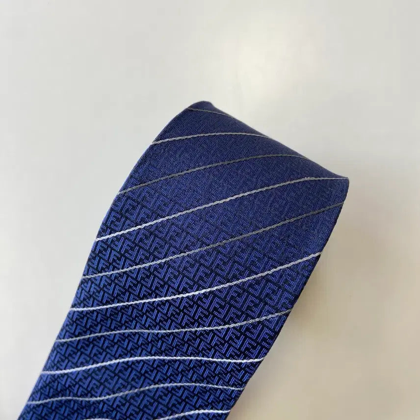 [BUNJANG] FENDI FF Monogram Tie 8.2cm / 펜디 (FENDI) 신형라벨 FF모노그램 정품 명품 넥타이8.2cm