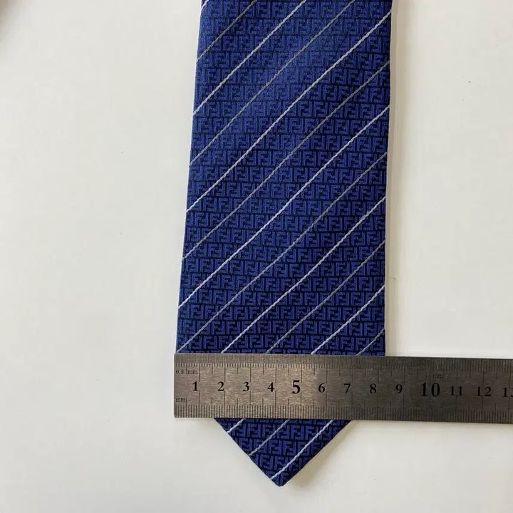 [BUNJANG] FENDI FF Monogram Tie 8.2cm / 펜디 (FENDI) 신형라벨 FF모노그램 정품 명품 넥타이8.2cm