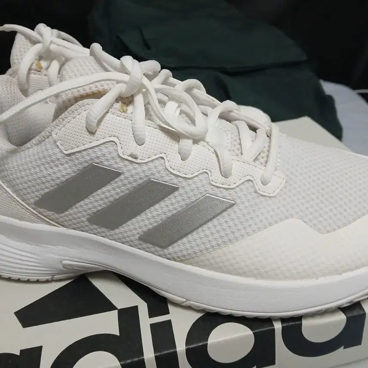 [BUNJANG] Adidas GameCourt 2 Silver (245) / 아디다스 게임코트2 메탈릭 실버 (245)