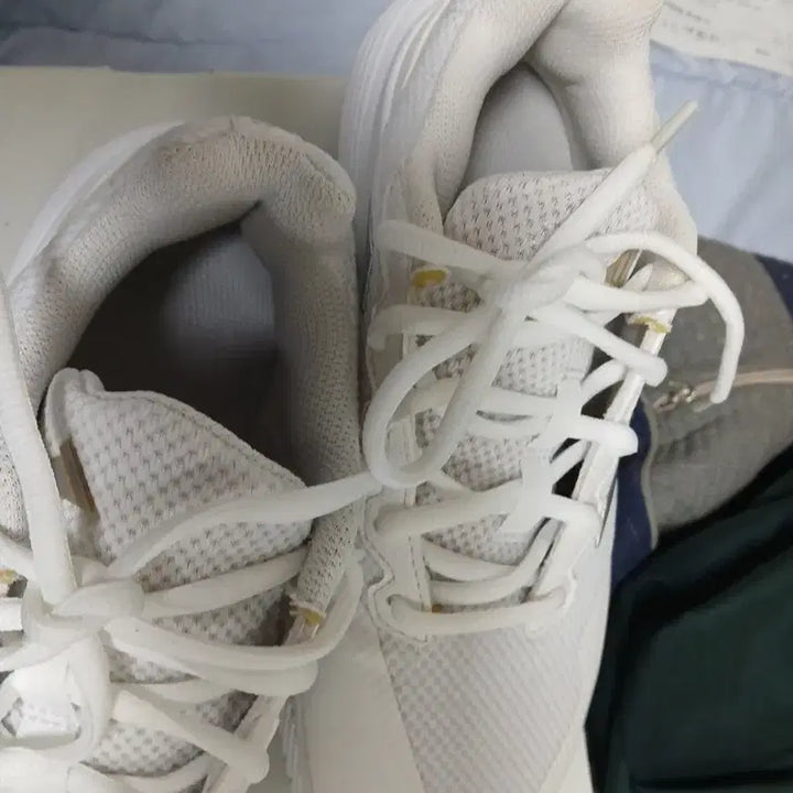 [BUNJANG] Adidas GameCourt 2 Silver (245) / 아디다스 게임코트2 메탈릭 실버 (245)