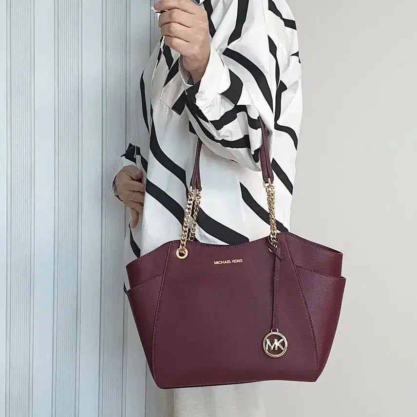 [BUNJANG] Michael Kors Chain Shoulder Bag / 마이클코어스 팬던트장식 체인 상태양호 숄더백 중고 가방 은피아노