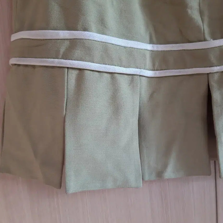 [BUNJANG] Skirt 66 / 연두색 미디 스커트 66