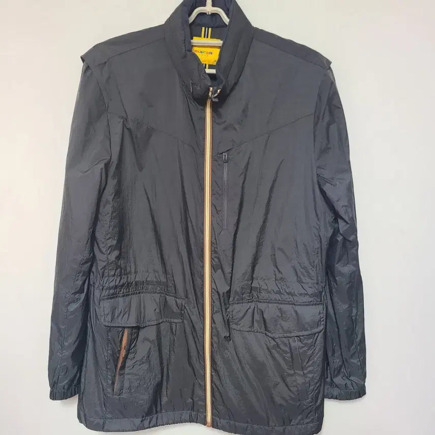 [BUNJANG] Macaw Black Windbreaker Jacket Size 100 / macaw 마카우 블랙 바람막이 자켓100