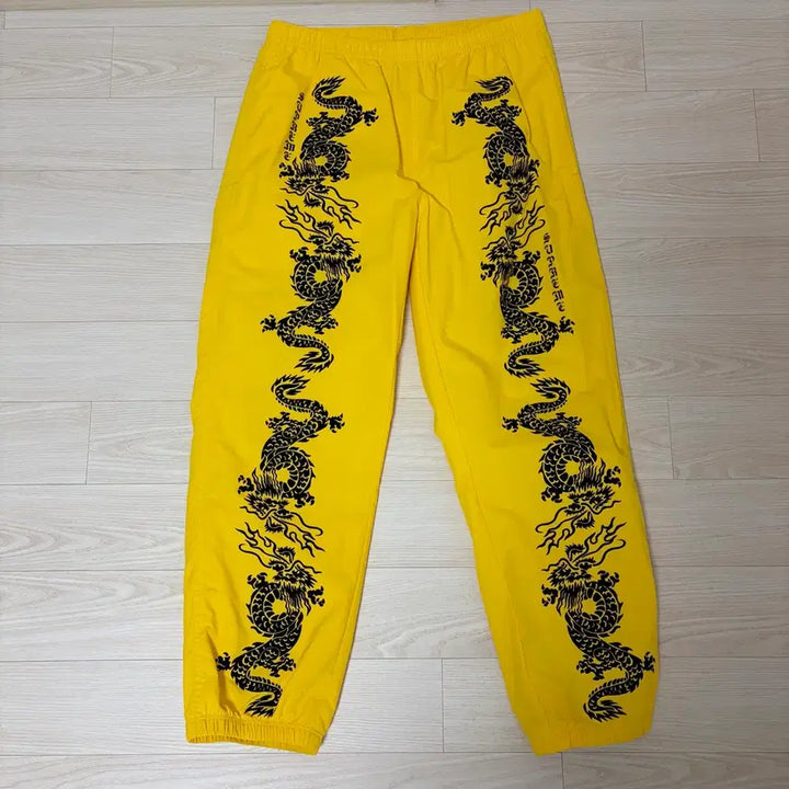 [BUNJANG] Supreme Dragon Track Pants Yellow M Size / 슈프림 드래곤 트랙팬츠 옐로우 m사이즈
