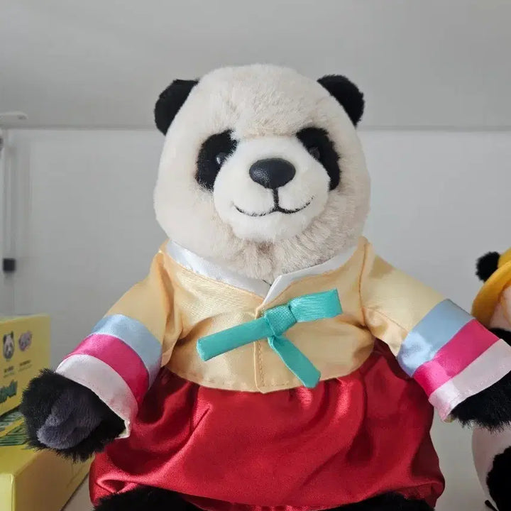 [BUNJANG] Fu Bao Hanbok Doll / 푸바오 한복인형