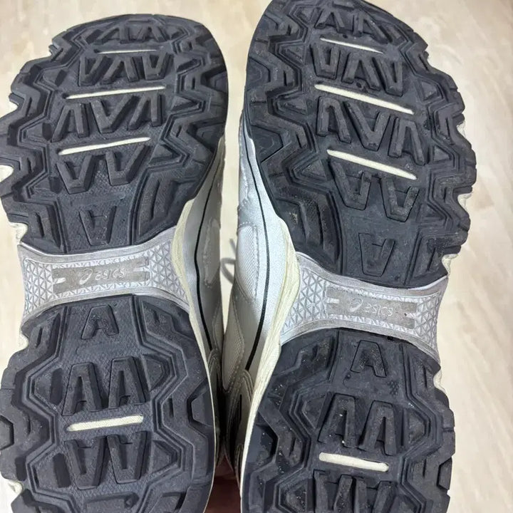 [BUNJANG] Asics Gel Venture 6 / 아식스 젤 벤쳐6