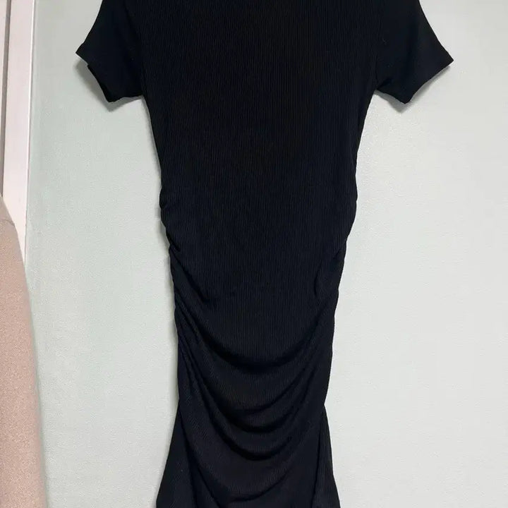 [BUNJANG] Black Front Slit Mini Dress / 블랙 앞트임 미니 원피스