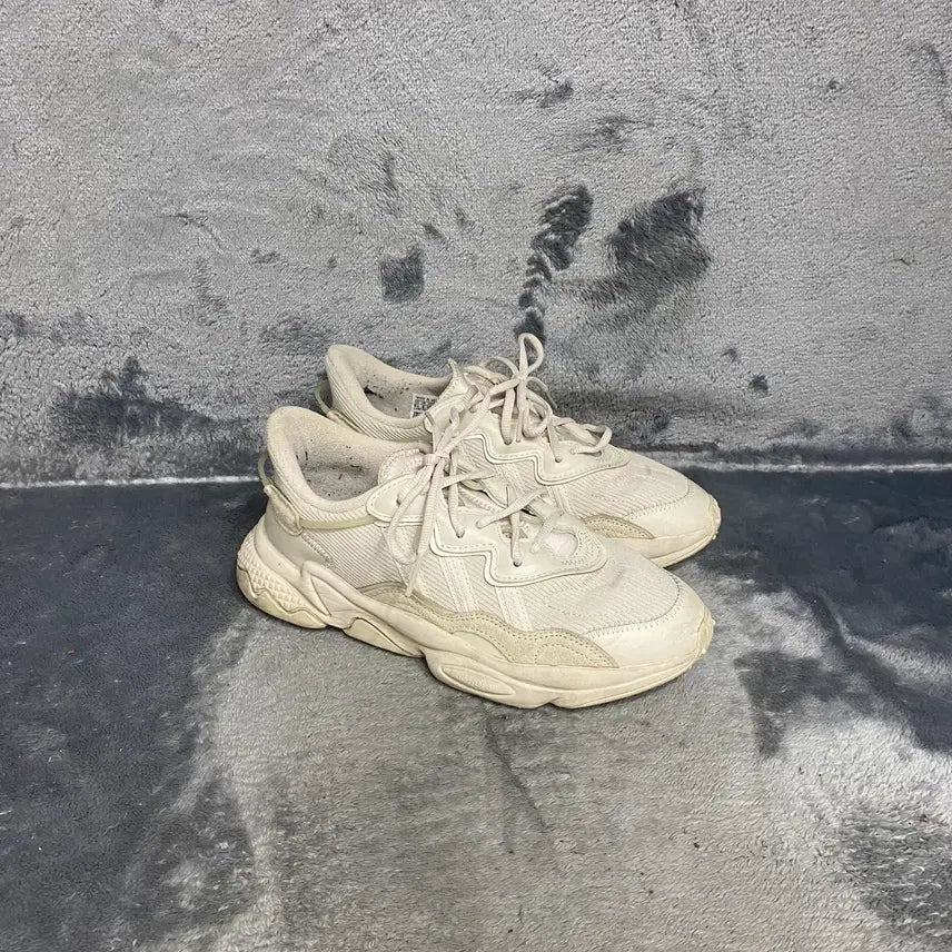 [BUNJANG] Adidas Sneakers 245 / 아디다스 운동화 245