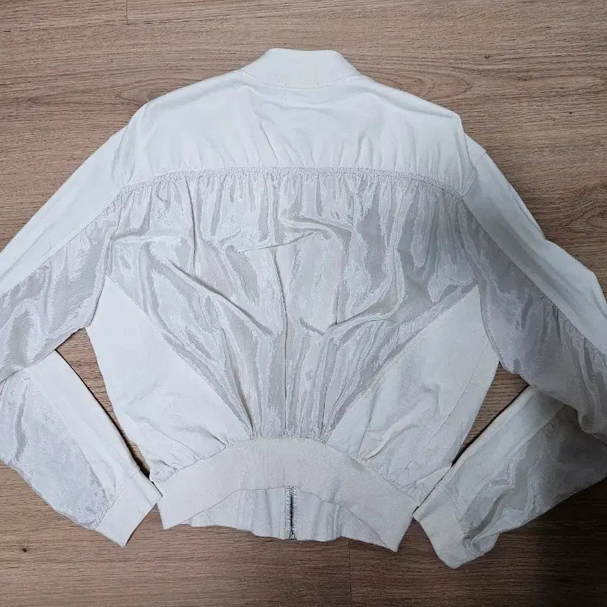 [BUNJANG] StaySeoul Shirring Jumper Cream / 스테이서울 셔링 점퍼 크림컬러