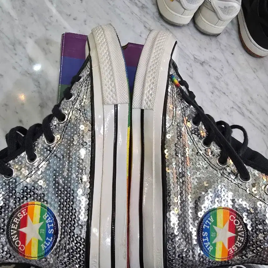 [BUNJANG] Converse Chuck 70 High Sequin Rainbow Sneakers / 컨버스 척70 하이 스팽글 레인보우 240