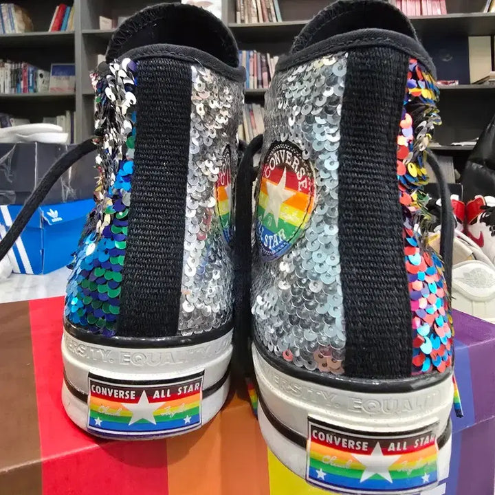 [BUNJANG] Converse Chuck 70 High Sequin Rainbow Sneakers / 컨버스 척70 하이 스팽글 레인보우 240