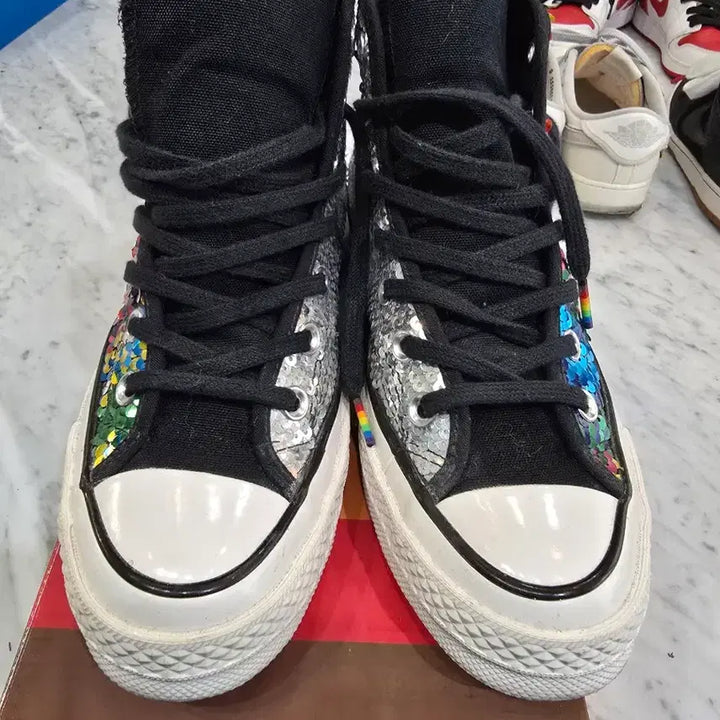 [BUNJANG] Converse Chuck 70 High Sequin Rainbow Sneakers / 컨버스 척70 하이 스팽글 레인보우 240