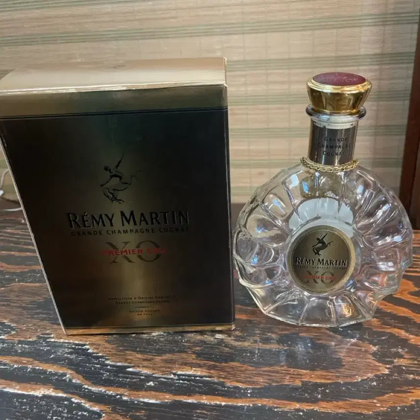 [BUNJANG] Remy Martin XO Premier Cru Empty Bottle with Case / 레미마틴xo 프리미어크루 공병 케이스