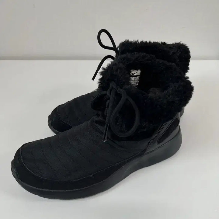 [BUNJANG] Nike Fur Boots / [245] 나이키 퍼 부츠
