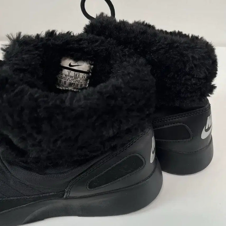 [BUNJANG] Nike Fur Boots / [245] 나이키 퍼 부츠