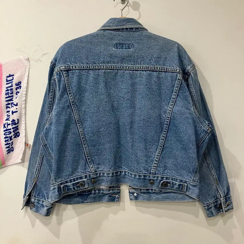 [BUNJANG] Guess Crop Denim Jacket / 391 게스 크롭 데님 청자켓 빈티지