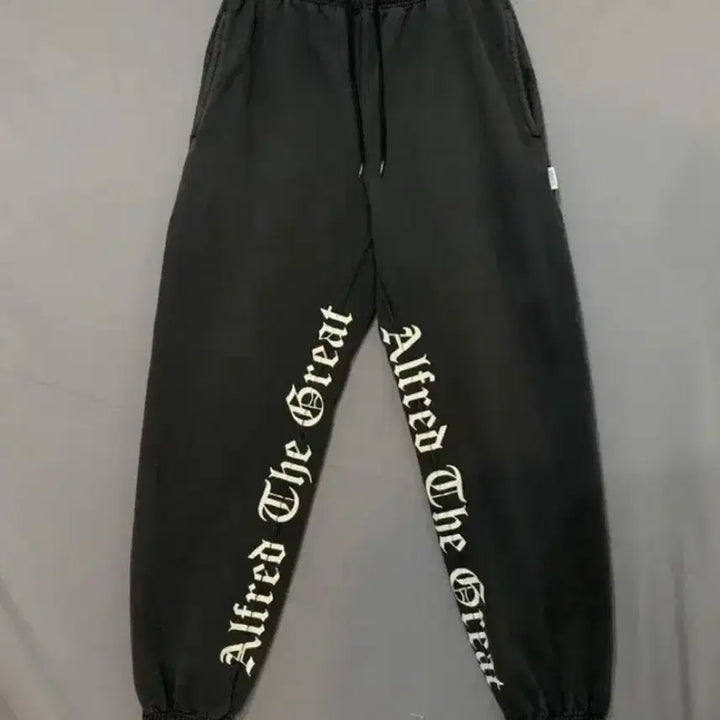 [BUNJANG] HERITAGEFLOSS Alfred Old English Training Sweat Jogger Pants / [L] 헤리티지플로스 알프레드 올드 잉글리시 트레이닝 스웻조거팬츠