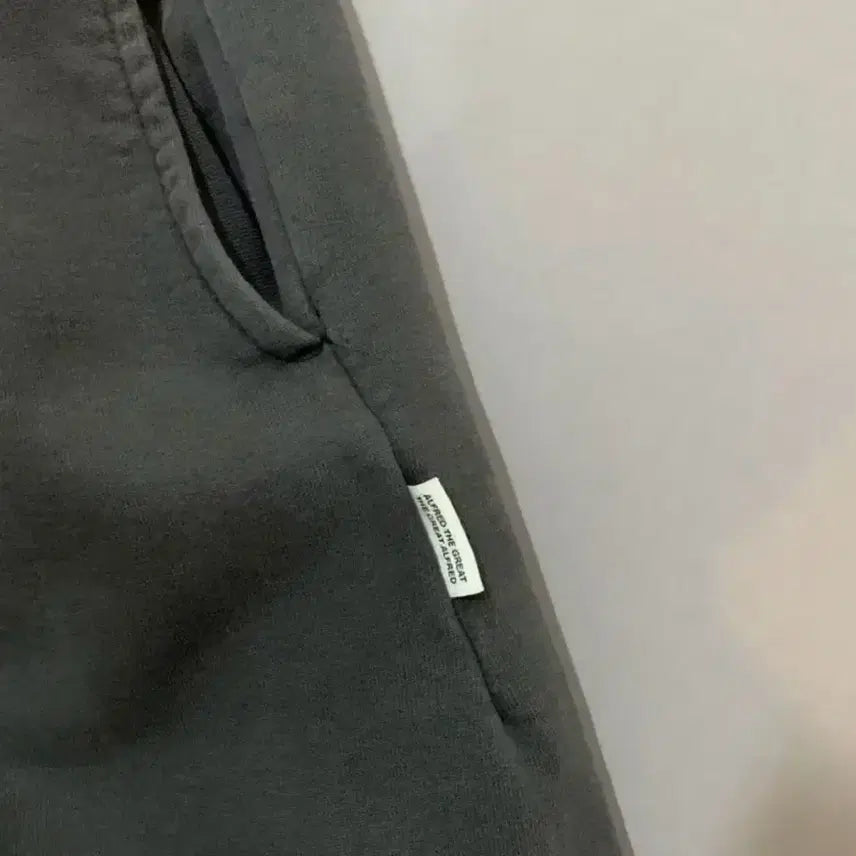 [BUNJANG] HERITAGEFLOSS Alfred Old English Training Sweat Jogger Pants / [L] 헤리티지플로스 알프레드 올드 잉글리시 트레이닝 스웻조거팬츠