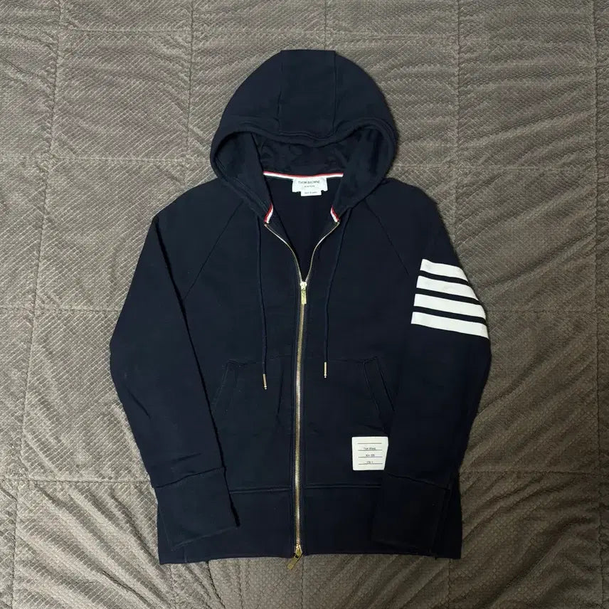 [BUNJANG] Thom Browne 24FW Diagonal Stripe Armband Hoodie Zip-Up / 24fw 톰브라운 사선완장 후드집업 3사이즈 25년도 8월 구매