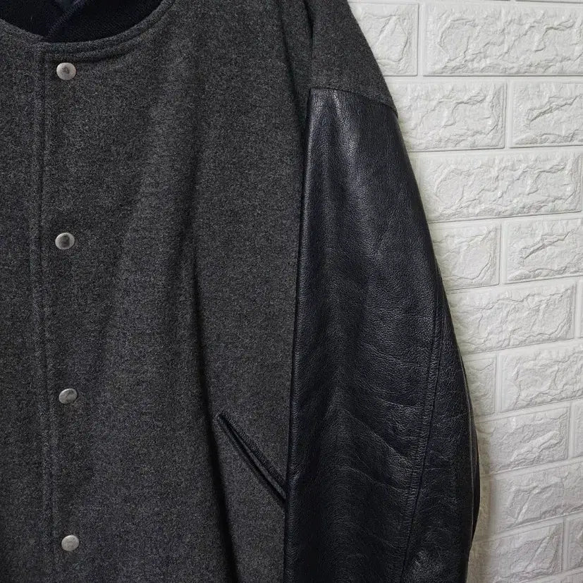 [BUNJANG] Calvin Klein Leather Varsity Jacket / CK캘빈클라인 소가죽 바시티자켓 판매합니다