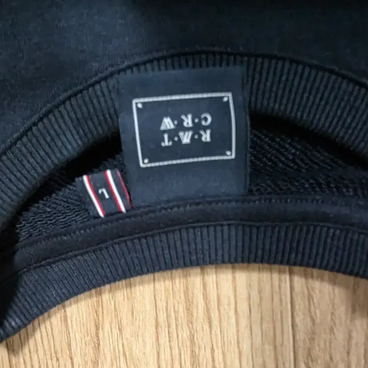 [BUNJANG] Romantic Crown Chupa Chups Collaboration Sweatshirt (Black, L) / 로맨틱크라운 츄파춥스 콜라보 맨투맨 블랙 L