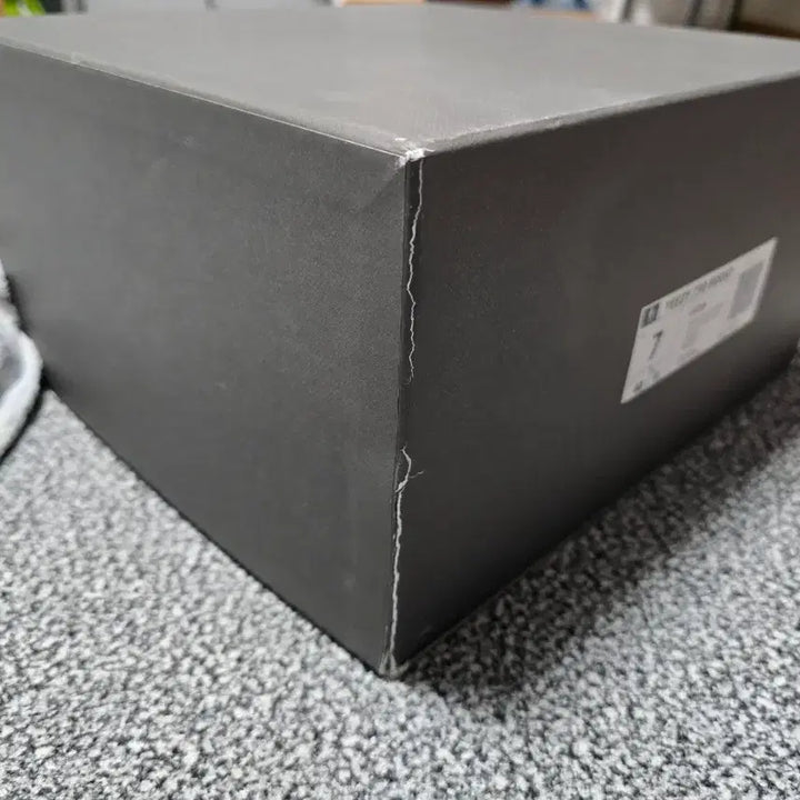 [BUNJANG] Adidas Yeezy Boost 750 OG Sneakers / [250] 아디다스 이지부스트 750 OG