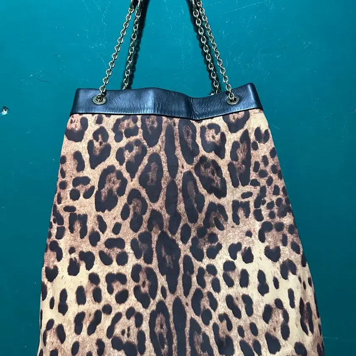 [BUNJANG] Dolce & Gabbana Leopard Print Chain Shoulder Bag / 돌체앤가바나 레오파드 체인 숄더백