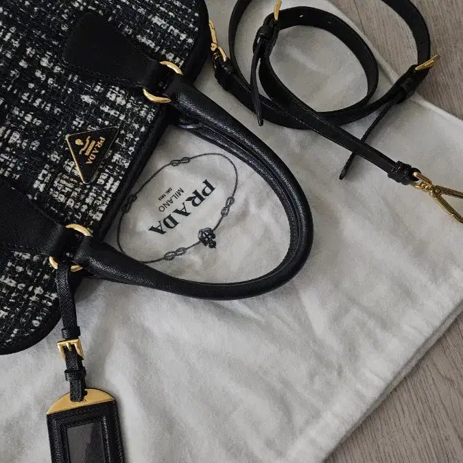 [BUNJANG] Prada Tweed Tote Bag / 프라다 토트(정품