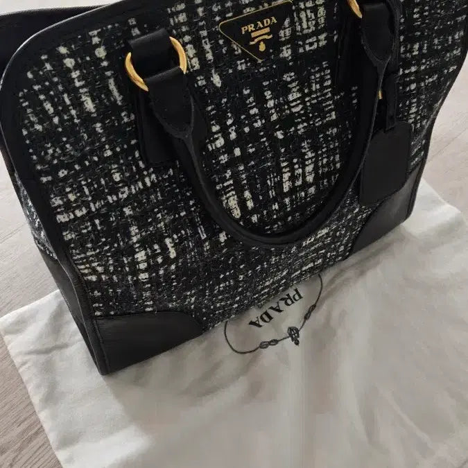 [BUNJANG] Prada Tweed Tote Bag / 프라다 토트(정품