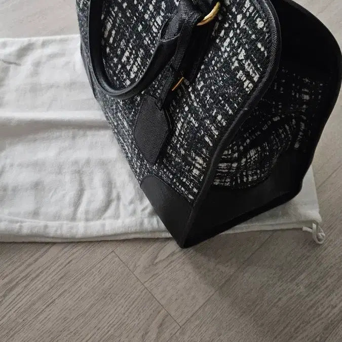 [BUNJANG] Prada Tweed Tote Bag / 프라다 토트(정품