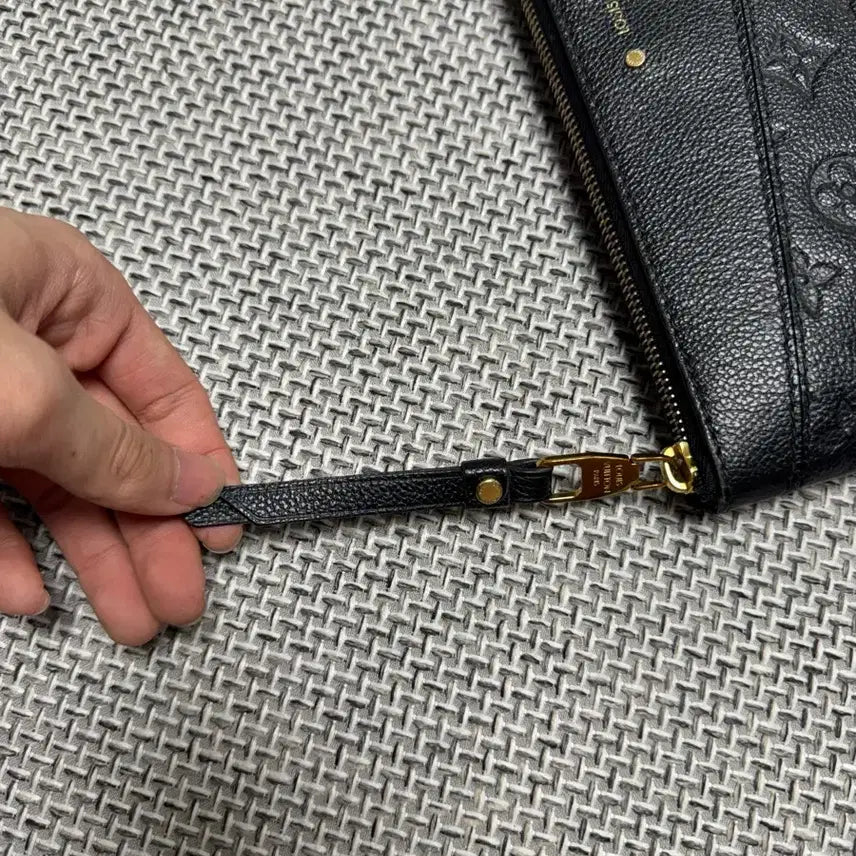 [BUNJANG] Louis Vuitton Monogram Empreinte Clutch / 루이비통 모노그램 앙프렝뜨 클러치