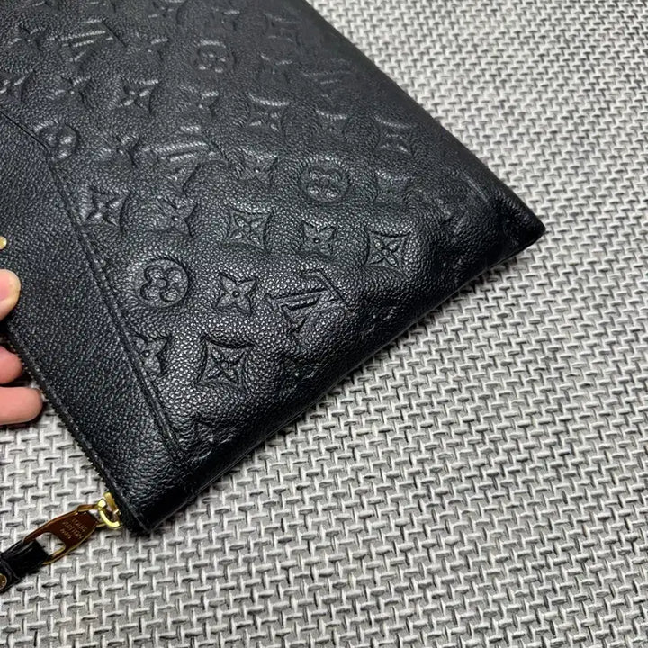 [BUNJANG] Louis Vuitton Monogram Empreinte Clutch / 루이비통 모노그램 앙프렝뜨 클러치