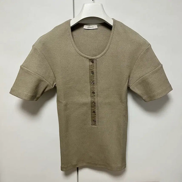 [BUNJANG] Lemaire Fitted Henley Knit Top / (새상품)[S] 르메르 26ss FITTED HENLEY 헨리 니트/세이