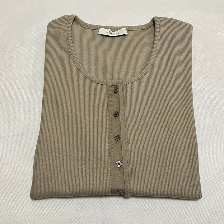 [BUNJANG] Lemaire Fitted Henley Knit Top / (새상품)[S] 르메르 26ss FITTED HENLEY 헨리 니트/세이