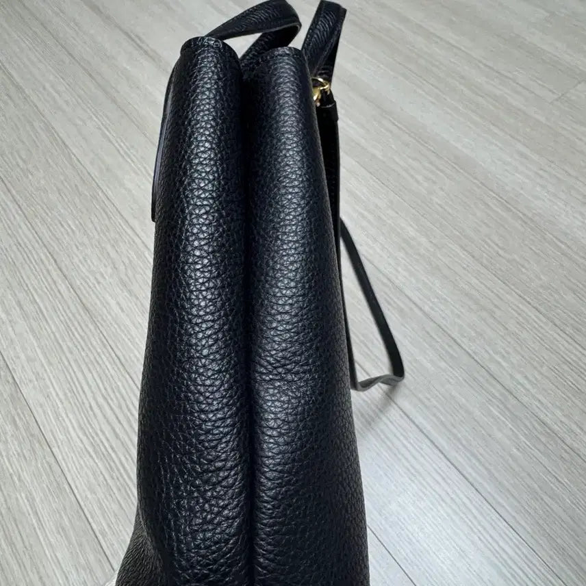[BUNJANG] Ferragamo Mini Crossbody Bag / 페라가모 미니백 블랙