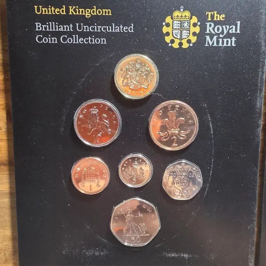 [BUNJANG] Royal Mint Emblems of Britain &amp; Royal Shield of Arms Coin Collection / 영국 로얄 민트 미사용 주화 신/구 컬렉션 2종