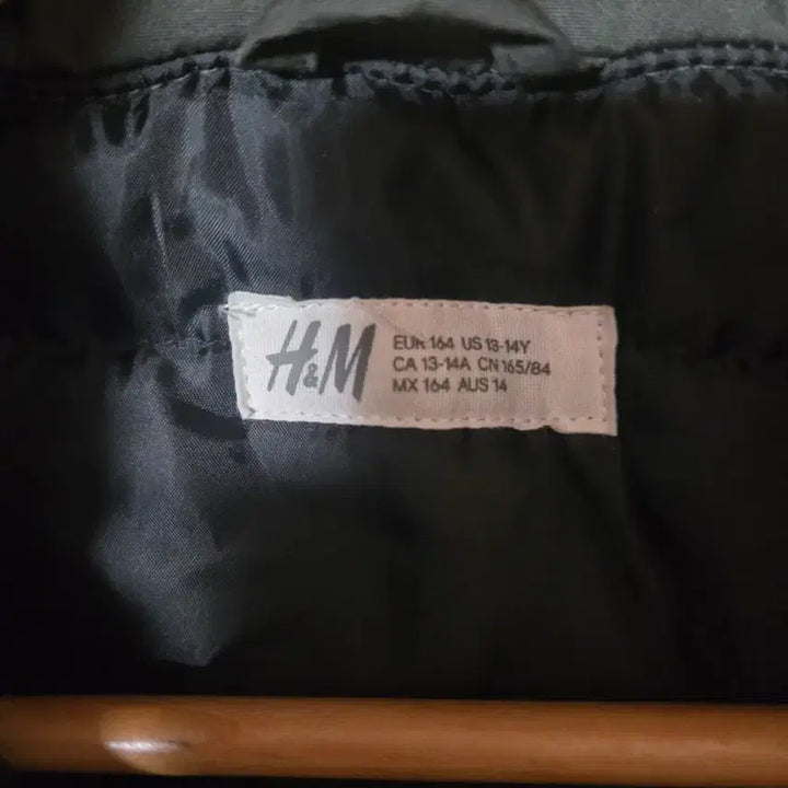 [BUNJANG] H&amp;M Hooded Fur-Lined Parka Jacket / H&amp;M 후드 퍼 안감 야상 점퍼