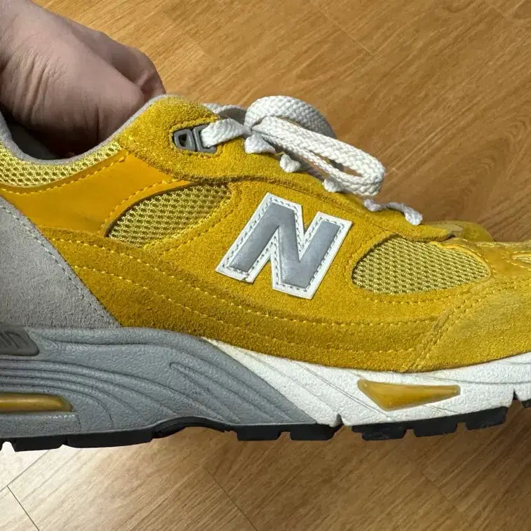 [BUNJANG] New Balance 991 Yellow Sneakers / 뉴발란스 991 옐로우 노랑 250