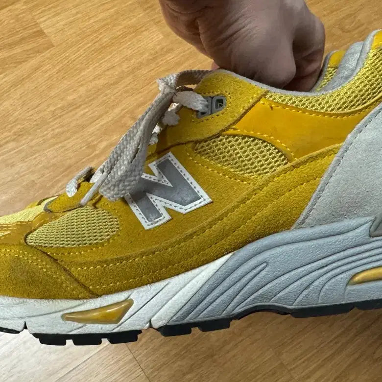 [BUNJANG] New Balance 991 Yellow Sneakers / 뉴발란스 991 옐로우 노랑 250