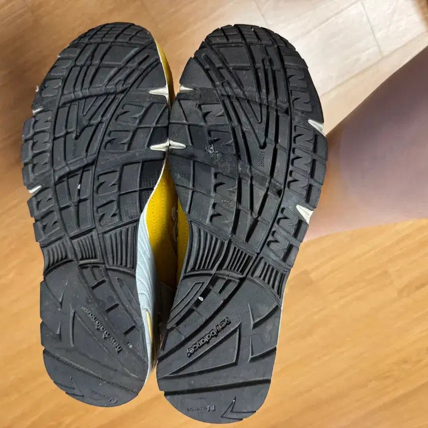 [BUNJANG] New Balance 991 Yellow Sneakers / 뉴발란스 991 옐로우 노랑 250