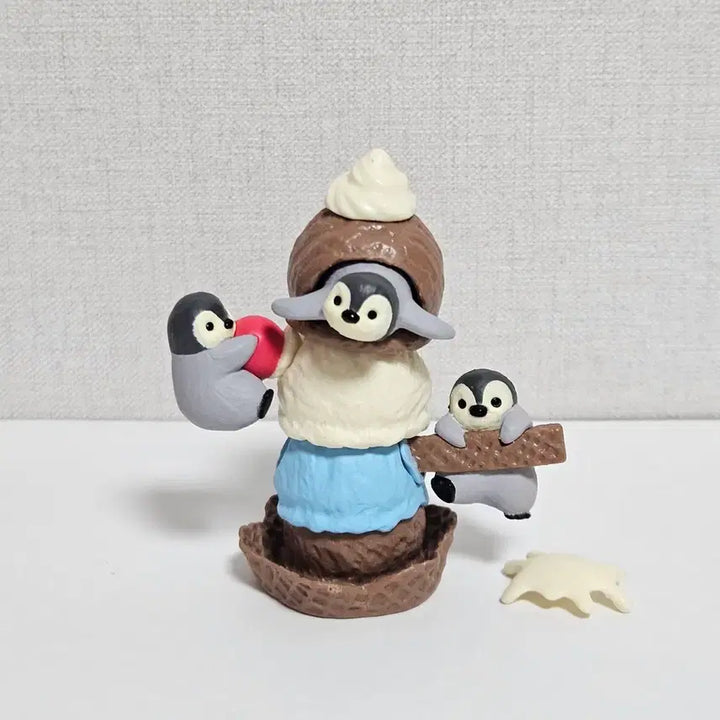 [BUNJANG] Epoch Penguin and Ice Cream Dessert Figure Bundle Set / 에폭 펭귄과 아이스크림 디저트 가챠 피규어 3종 일괄