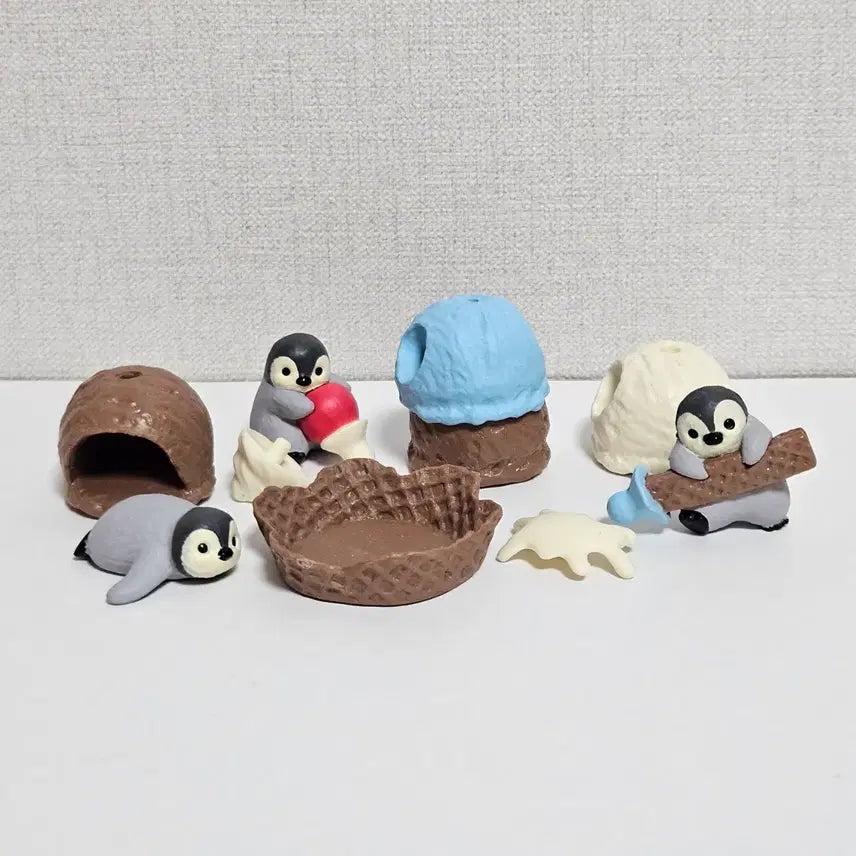 [BUNJANG] Epoch Penguin and Ice Cream Dessert Figure Bundle Set / 에폭 펭귄과 아이스크림 디저트 가챠 피규어 3종 일괄